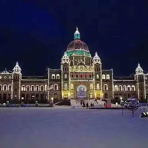 Lovely Downtown 2 Bedroom With Free Parking , Victoria Canada